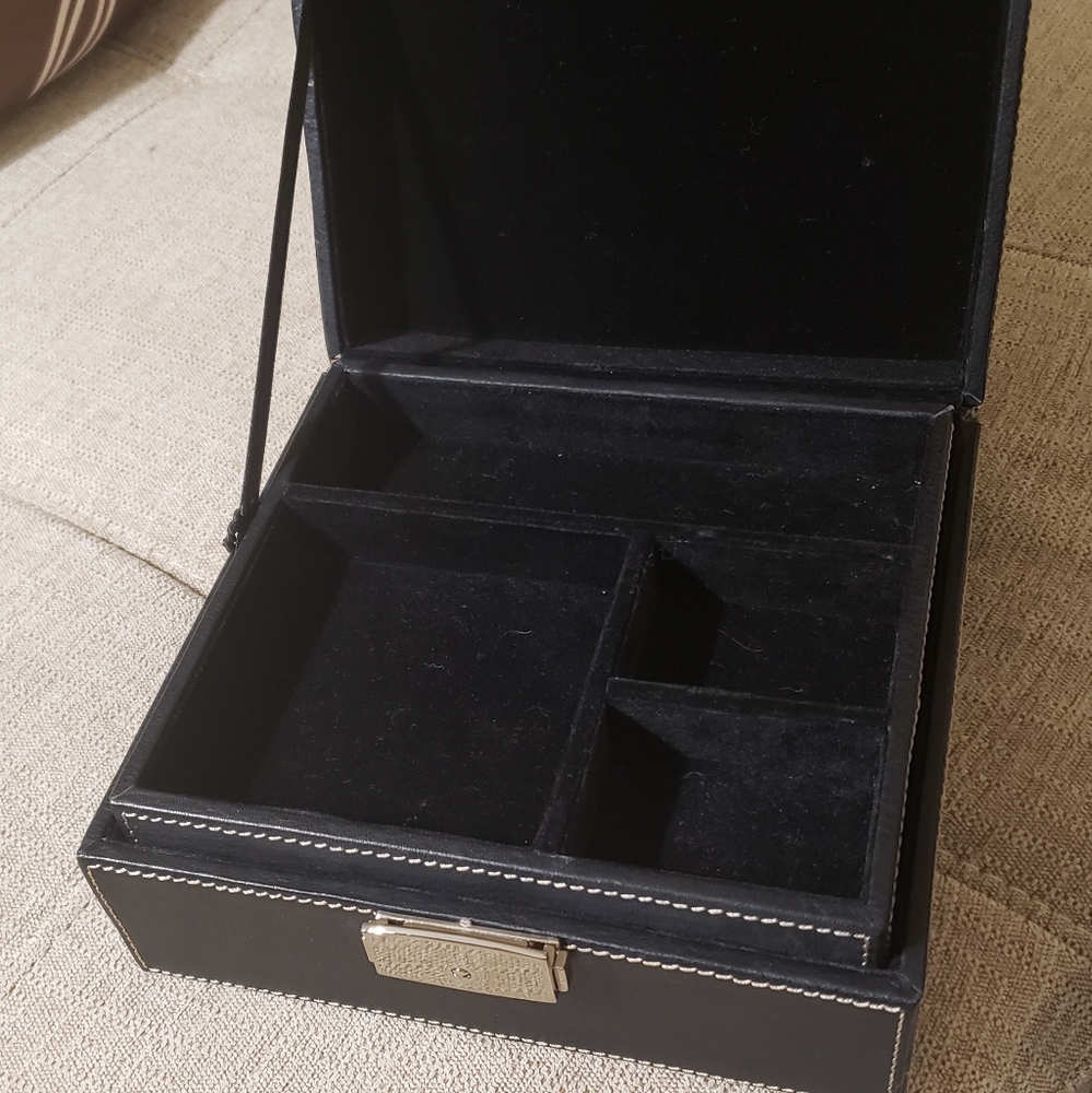 FOSSIL LOCKING JEWELRY BOX